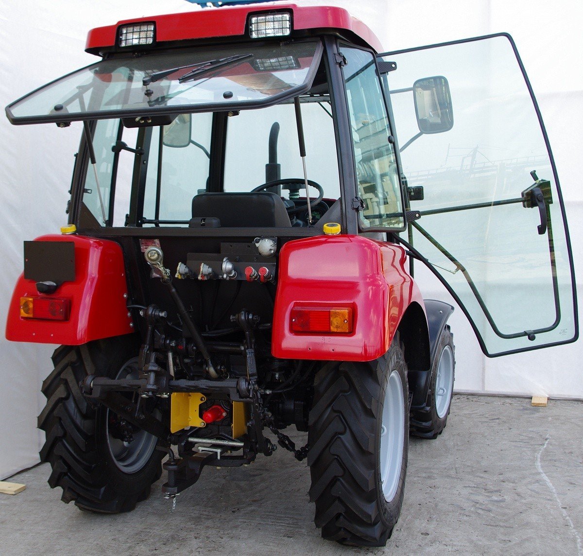 ТРАКТОР БЕЛАРУС-320.5, фото 6 – Автек