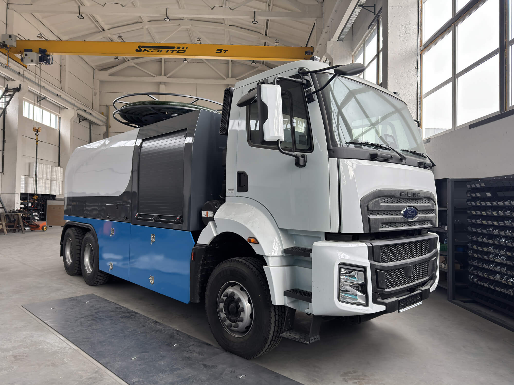 Комбинированная каналоочистительная машина на шасси FORD TRUCKS 3333, фото 2 – Автек Комбинированная каналоочистительная машина на шасси FORD TRUCKS 3333, фото 2 – Автек