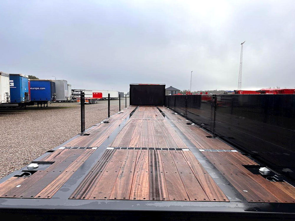 Бортовой полуприцеп Kässbohrer K.SPS 3 / 0N – 12 / 27, фото 1 – Автек